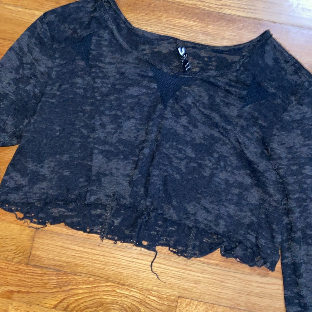 NWOT Michelle Uberreste Deconstructed Crop Top